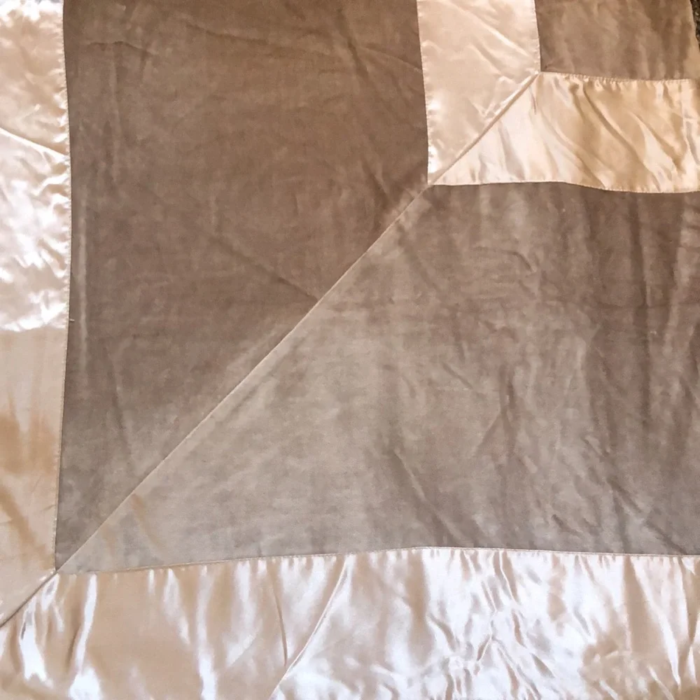 Z Gallerie Velvet Duvet